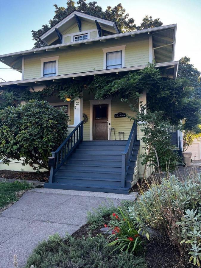 Villa Monteith Hideaway In Downtown Monteith District Albany Esterno foto